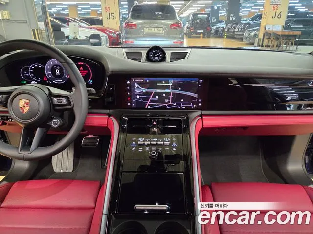 Porsche Panamera 2025 thumb 3