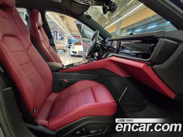Porsche Panamera 2025 thumb 9