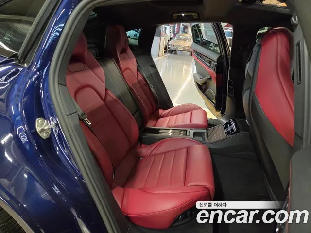 Porsche Panamera 2025 thumb 4