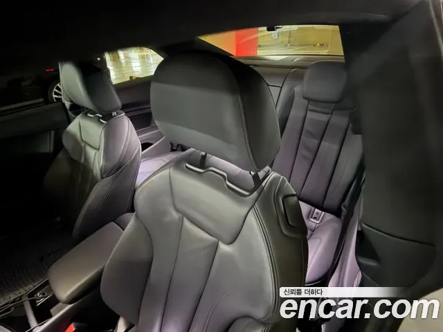 Audi A5 2019 thumb 10