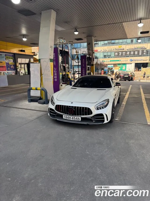 Mercedes-Benz AMG GT 2016 thumb 10