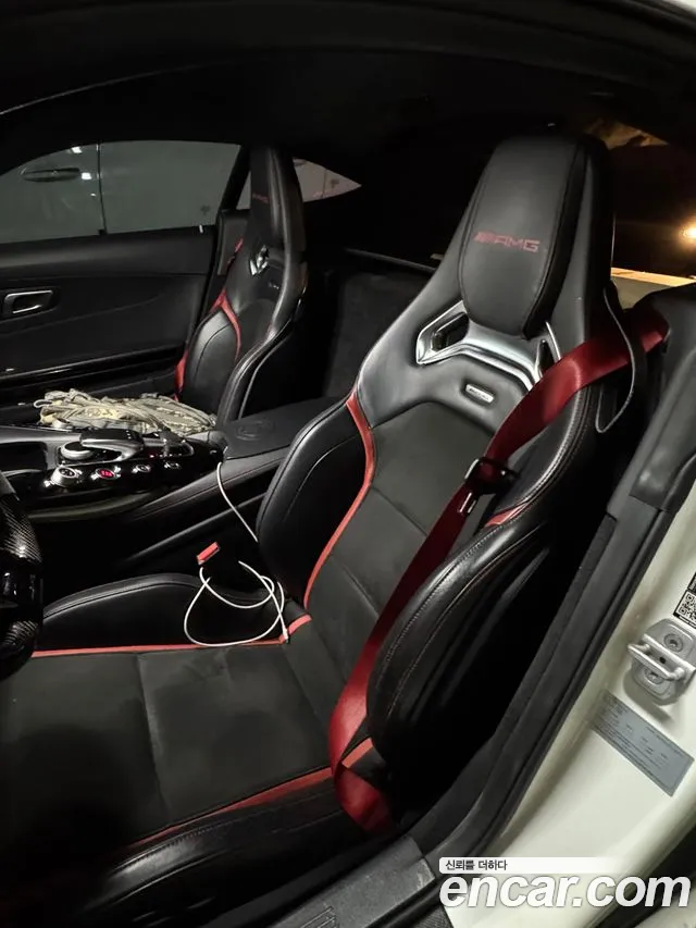 Mercedes-Benz AMG GT 2016 thumb 6