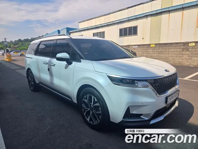 Kia Carnival 2021 thumb 10