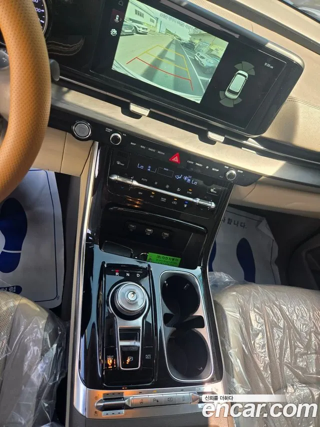 Kia Carnival 2021 thumb 12