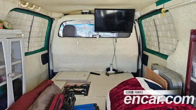 Hyundai Staria 2015 thumb 4