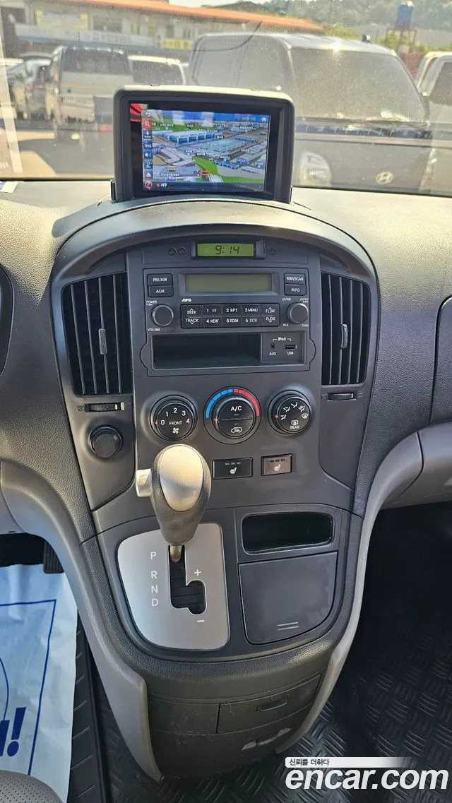 Hyundai Staria 2015 thumb 9