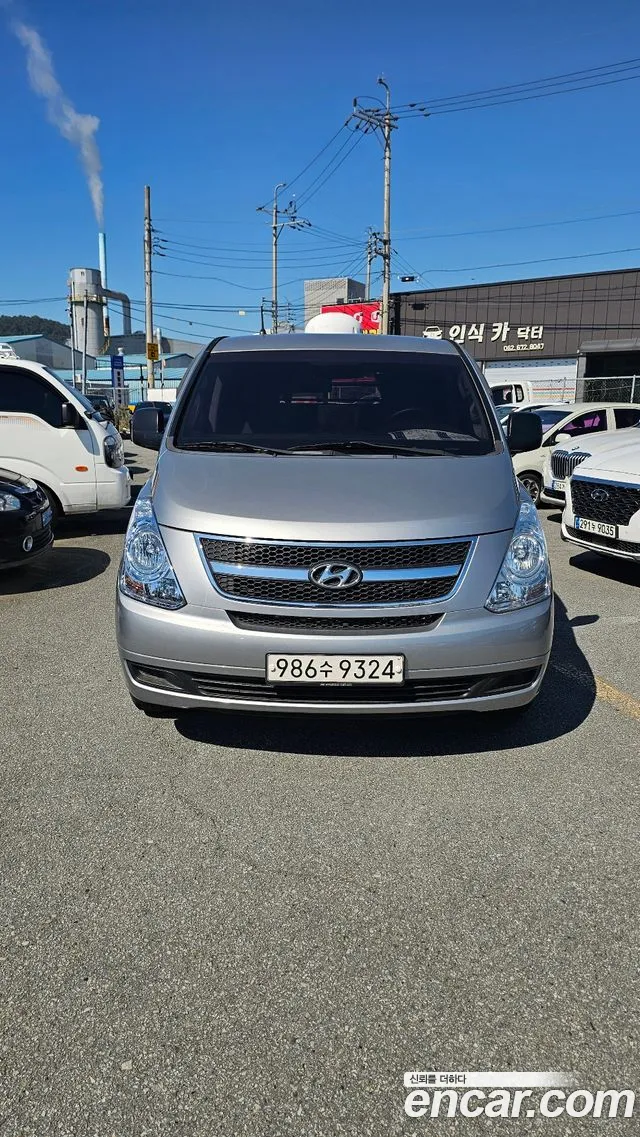 Hyundai Staria 2015 thumb 8