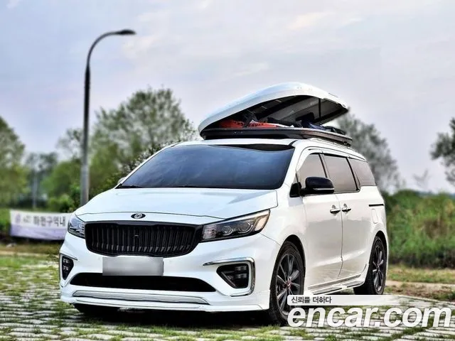 Kia Carnival 2018 thumb 3