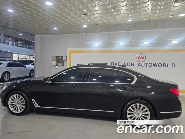 BMW 7 серии 2018 thumb 2