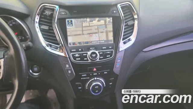 Hyundai Санта Фе 2012 thumb 10