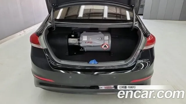 Hyundai Avante 2017 thumb 4