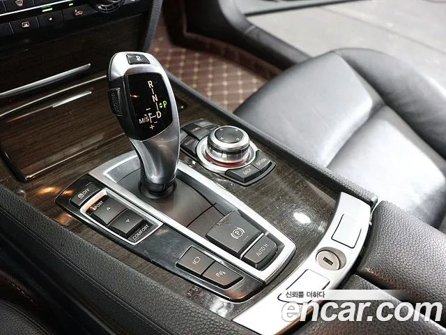 BMW 7 серии 2009 thumb 4