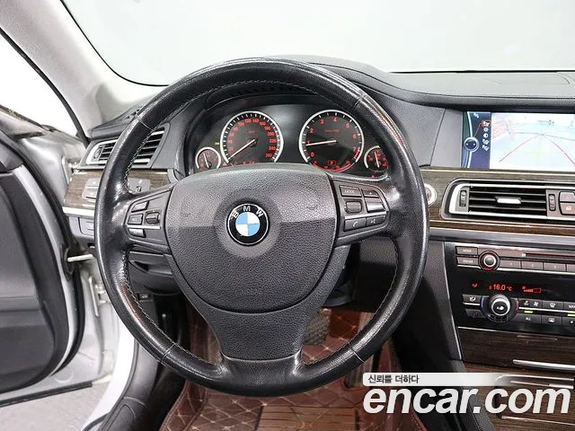 BMW 7 серии 2009 thumb 7