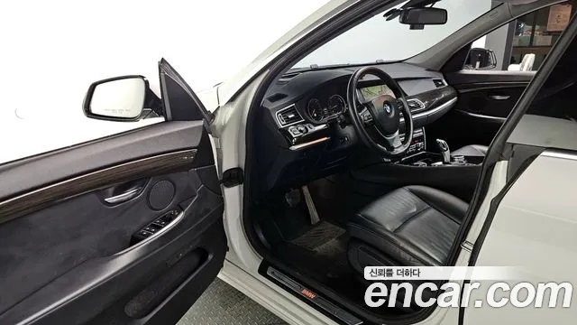 BMW 5 серии Gran Turismo 2015 thumb 3