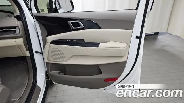 Kia Carnival 2022 thumb 7