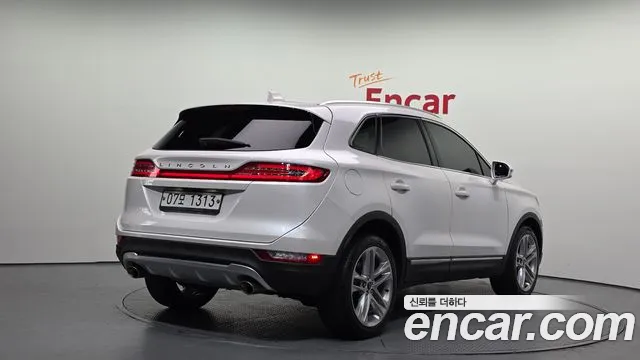 Lincoln MKC 2017 thumb 3