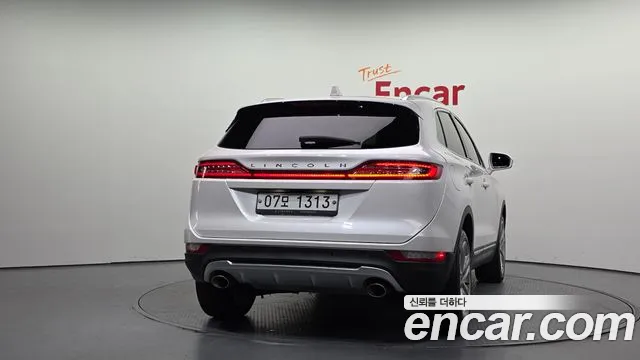 Lincoln MKC 2017 thumb 8