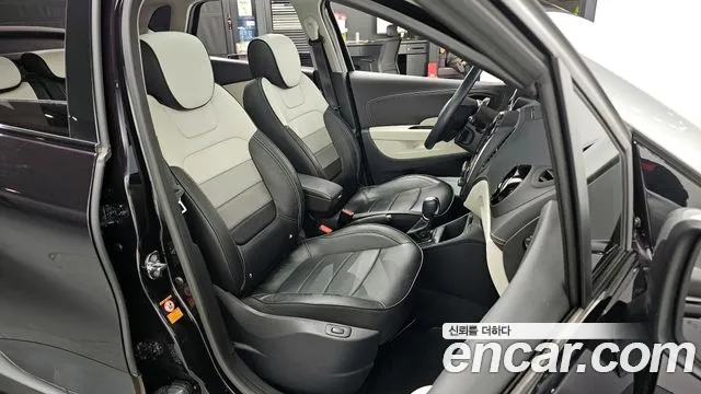 Renault QM3 2019 thumb 9
