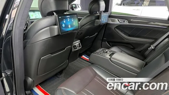Genesis G80 2016 thumb 12