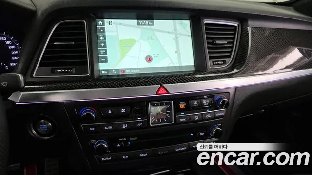 Genesis G80 2016 thumb 8