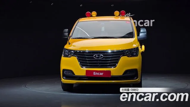 Hyundai Staria 2018 thumb 6