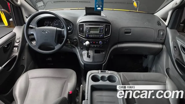 Hyundai Staria 2018 thumb 5