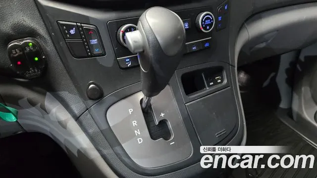 Hyundai Staria 2018 thumb 8