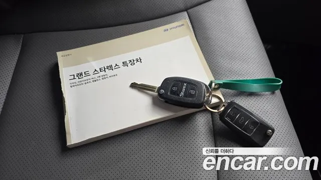 Hyundai Staria 2018 thumb 2