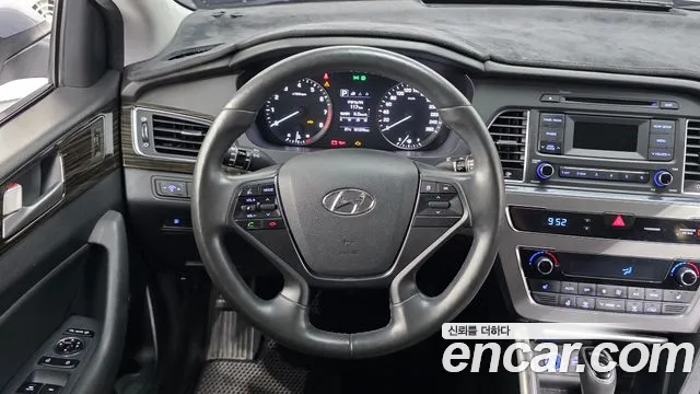Hyundai LF 2016 thumb 10
