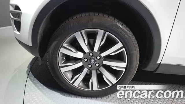 Land Rover Discovery Sport 2017 thumb 6