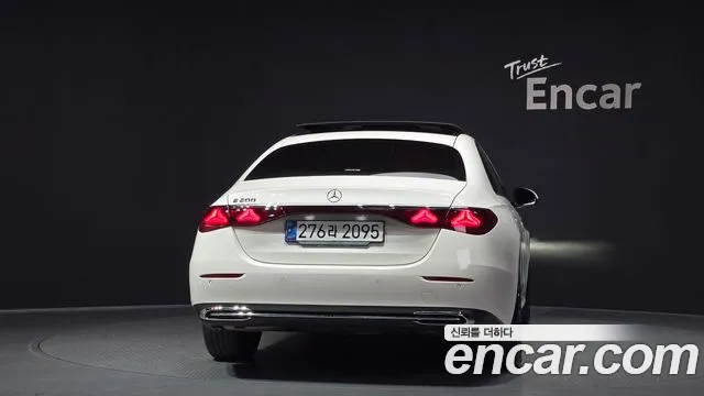 Mercedes-Benz E-Class 2025 thumb 7