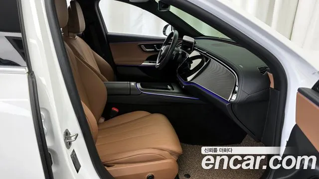 Mercedes-Benz E-Class 2025 thumb 2