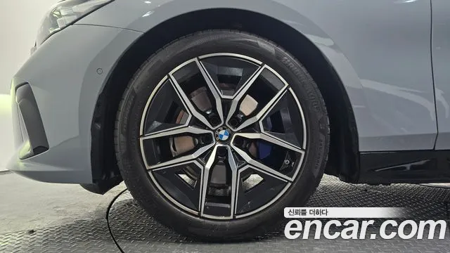 BMW 5 серии 2025 thumb 8