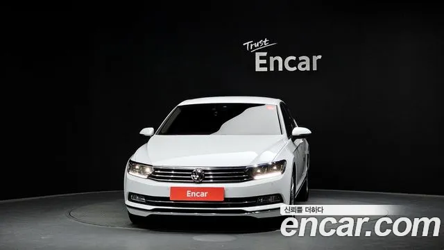Volkswagen Passat GT 2018 thumb 7