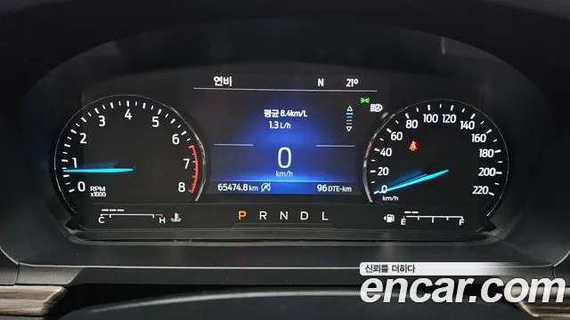 Ford Explorer 2021 thumb 10