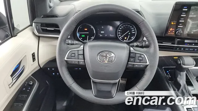 Toyota Sienna 2024 thumb 5
