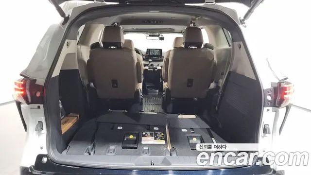 Toyota Sienna 2024 thumb 4