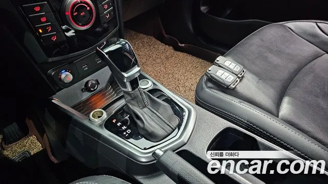 KGM TIBOLI 2018 thumb 9