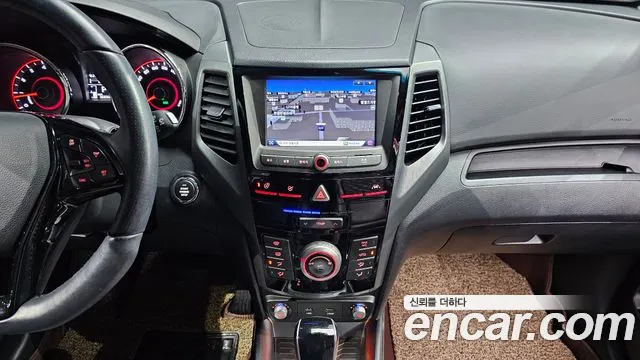 KGM TIBOLI 2018 thumb 10