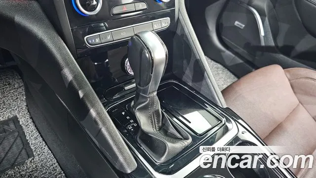 Renault SM6 2018 thumb 11