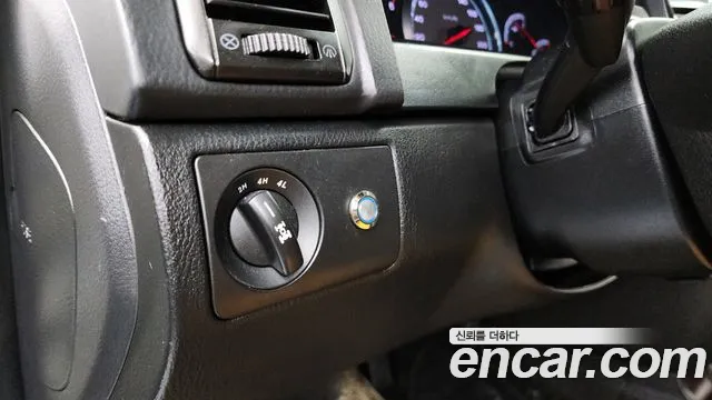 KGM Rexton 2014 thumb 3