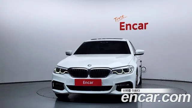 BMW 5 серии 2018 thumb 5