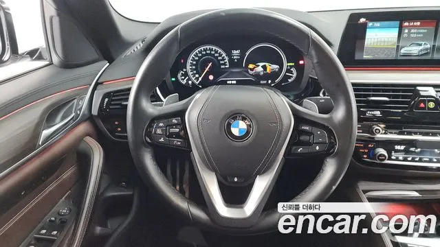BMW 5 серии 2018 thumb 9