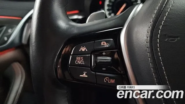 BMW 5 серии 2018 thumb 12