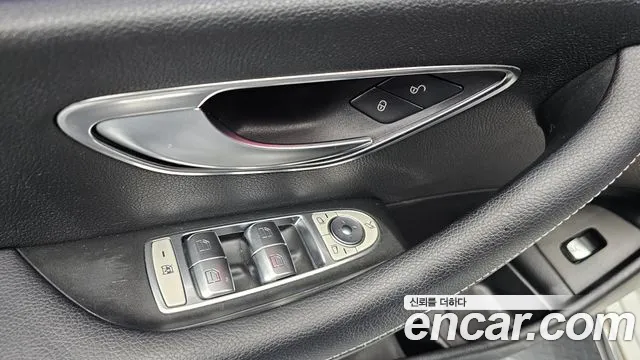 Mercedes-Benz E-Class 2018 thumb 3