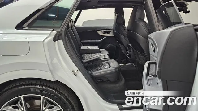 Audi Q8 2023 thumb 7