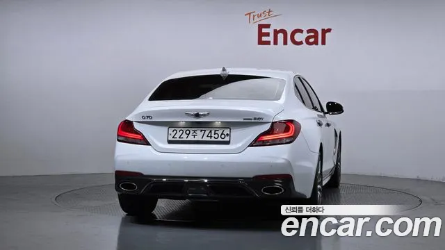 Genesis G70 2020 thumb 6