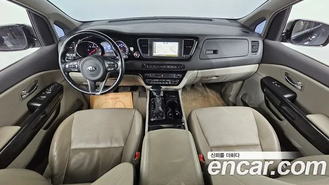 Kia Carnival 2018 thumb 4