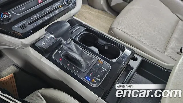 Kia Carnival 2018 thumb 5