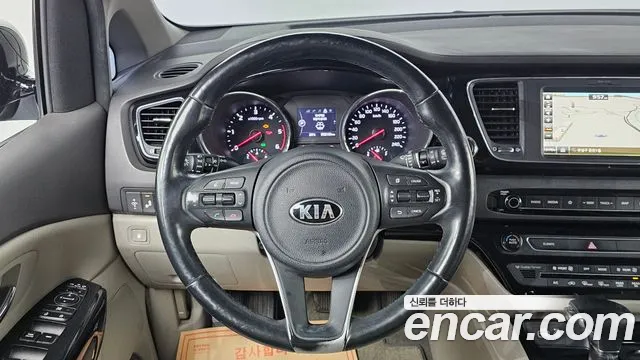 Kia Carnival 2018 thumb 12